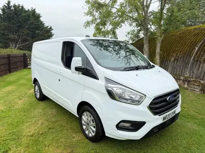 Used Ford Transit Custom Limited 130 HP (95 kW) 2020 White Van