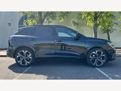 Begagnad Renault Austral Iconic Esprit Alpine 200 HK (147 kW) 2025 Svart SUV