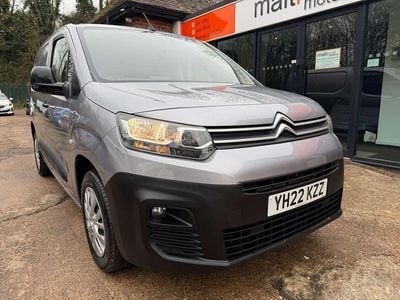 Used Citroën Berlingo 100 HP (73 kW) 2022 Grey MPV