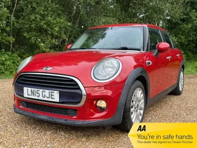 Used Mini Cooper Hatch 136 HP (100 kW) 2015 Red Hatchback