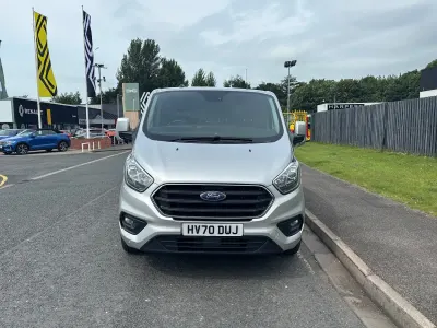 Used Ford Transit Custom Limited 130 HP (95 kW) 2020 Silver Van