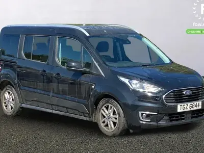 Usado Ford Tourneo Titanium 120 HP (88 kW) 2021 Preto Carrinha
