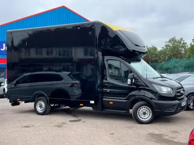 Usado Ford Transit S 170 HP (125 kW) 2023 Branco Cabrios