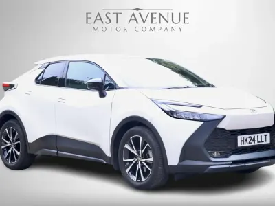 Używany Toyota C-HR Design 138 KM (101 kW) 2024 Biały SUV