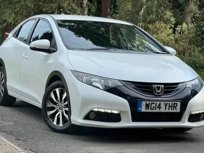 Used Honda Civic SE Plus 120 HP (88 kW) 2014 White Hatchback