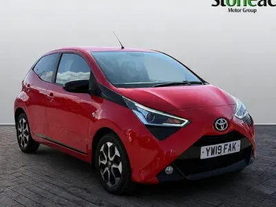 Used Toyota Aygo Trend 72 HP (52 kW) 2019 Red Hatchback