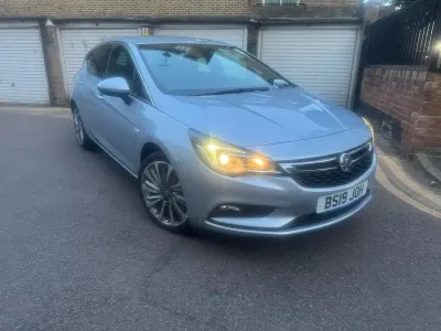 Used Vauxhall Astra Elite 150 HP (110 kW) 2019 Silver Hatchback