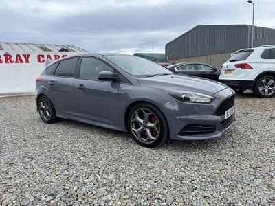 Usado Ford Focus ST 250 HP (183 kW) 2016 Cinzento Citadino