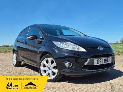 Używany Ford Fiesta Zetec 2011 Czarny Hatchback