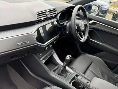 Używany Audi Q3 S-Line 150 KM (110 kW) 2025 Niebieski SUV