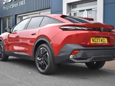 Używany Peugeot 408 GT 129 KM (94 kW) 2023 Czerwony SUV
