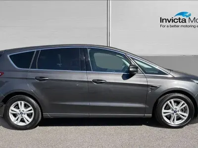 Usado Ford S-MAX Titanium 150 HP (110 kW) 2018 Cinzento Monovolume