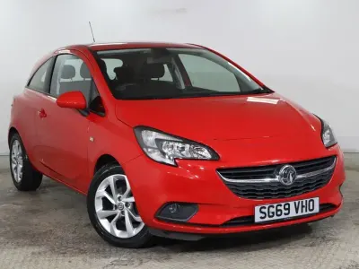 Usado Vauxhall Corsa 75 HP (55 kW) 2019 Vermelho Citadino