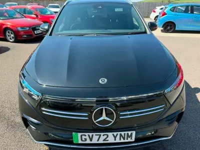 Begagnad Mercedes EQA250+ AMG line 139 kW (190 HK) 2023 Svart SUV