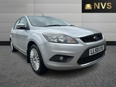 Used Ford Focus Titanium 125 HP (91 kW) 2009 Silver Hatchback