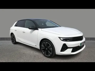 Used Vauxhall Astra Ultimate 114 kW (156 HP) 2024 White Hatchback