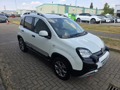 Used Fiat Panda Cross Cross 90 HP (66 kW) 2018 White Hatchback