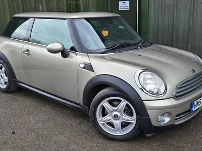 Used Mini Cooper Hatch 120 HP (88 kW) 2007 Silver Hatchback
