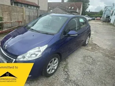 Used Peugeot 208 Active 68 HP (50 kW) 2013 Blue Hatchback