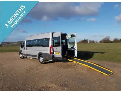 Begagnad Peugeot Boxer 2017 Silver Van