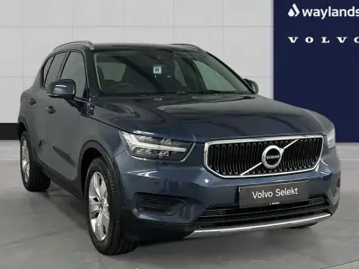 Used Volvo XC40 Momentum 2021 Blue SUV