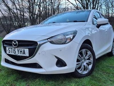 Used Mazda 2 2015 White Hatchback