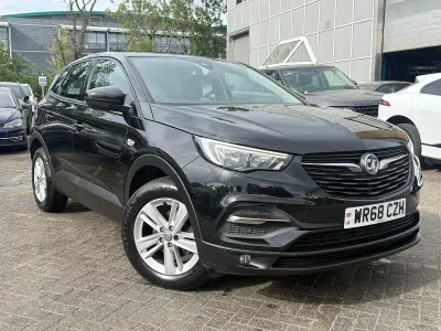 Used Vauxhall Grandland X S 130 HP (95 kW) 2018 Black SUV