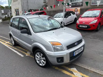 Używany Ford Fusion Zetec 101 KM (74 kW) 2009 Srebrny Hatchback