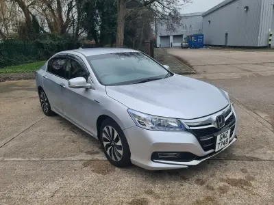 Used Honda Accord Hybrid 214 HP (157 kW) 2014 Silver Sedan
