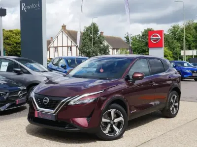 Used Nissan Qashqai N-Connecta 190 HP (139 kW) 2023 Red SUV