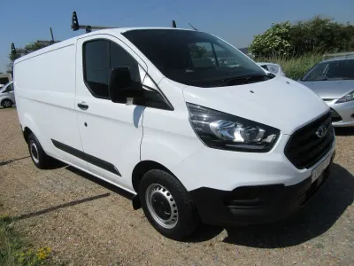 Used Ford Transit Custom 105 HP (77 kW) 2018 White Van