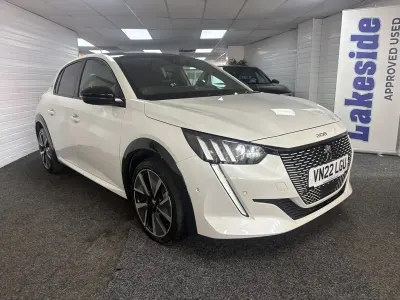 Used Peugeot e-208 Premium 100 kW (136 HP) 2022 White Hatchback