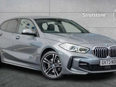 Usado BMW 118 M Sport 134 HP (98 kW) 2023 Cinzento Citadino