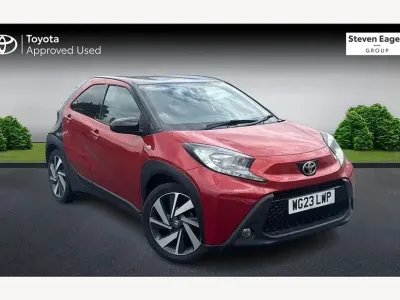 Used Toyota Aygo X 72 HP (52 kW) 2023 Red SUV
