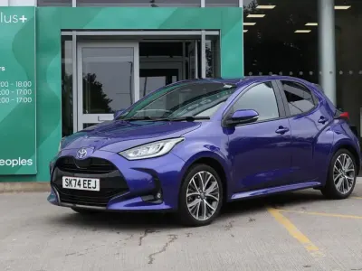 Used Toyota Yaris 116 HP (85 kW) 2024 Blue Hatchback