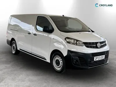 Used Vauxhall Vivaro S 100 HP (73 kW) 2023 White MPV
