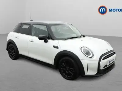 Używany Mini Cooper Classic 136 KM (100 kW) 2022 Biały Hatchback