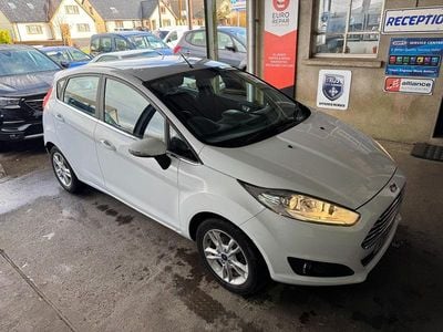 Used Ford Fiesta Zetec 2017 White Hatchback