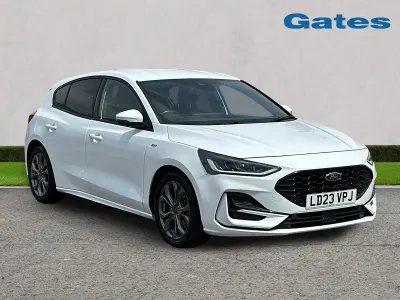 Used Ford Focus ST-Line 125 HP (91 kW) 2023 White Hatchback