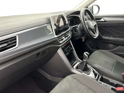Used VW T-Roc Style 150 HP (110 kW) 2025 Silver SUV
