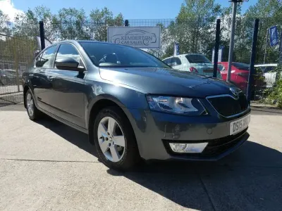 Used Skoda Octavia SE 110 HP (80 kW) 2015 Grey Estate