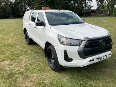 Used Toyota HiLux Active 150 HP (110 kW) 2021 White Pickup