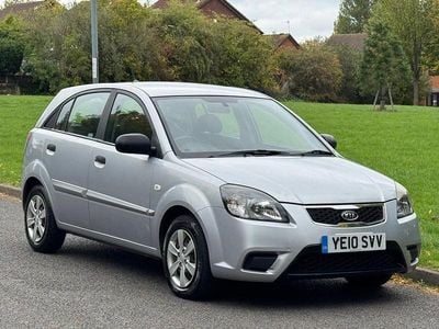 Used Kia Rio 95 HP (69 kW) 2010 Silver Hatchback