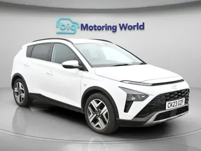 Używany Hyundai Bayon Premium 100 KM (73 kW) 2023 Biały SUV