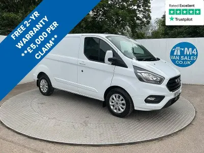 Used Ford Transit Custom Limited 130 HP (95 kW) 2022 White Van