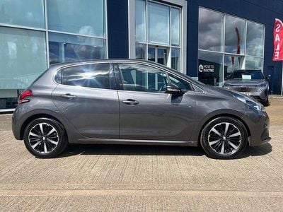 Usado Peugeot 208 S 101 HP (74 kW) 2019 Cinzento Citadino