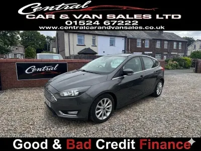 Used Ford Focus Titanium 125 HP (91 kW) 2015 Grey Hatchback