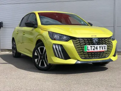 Used Peugeot e-208 Style 100 kW (136 HP) 2024 Yellow Hatchback