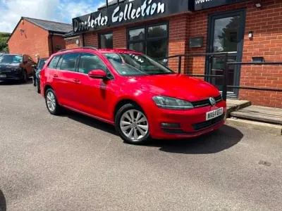 Used VW Golf VII 105 HP (77 kW) 2015 Red Estate