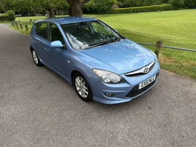 Used Hyundai i30 Comfort 108 HP (79 kW) 2011 Blue Hatchback